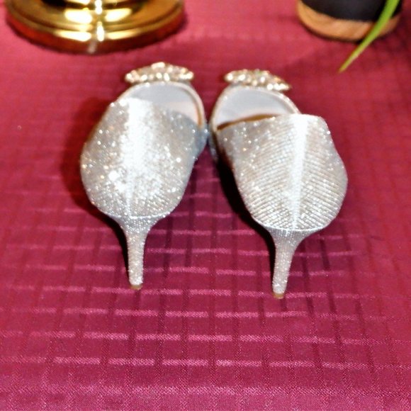 *** Le CHATEAU *** Brand New - 9 - Picture 4 of 5